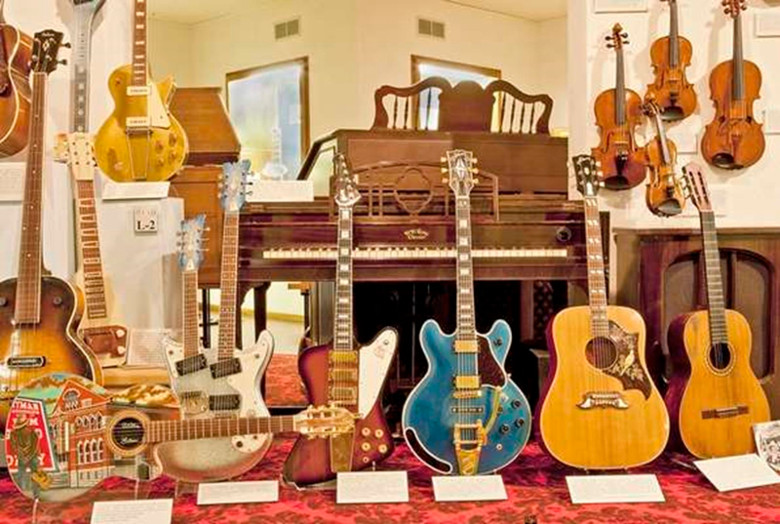 Collections National Music Museum