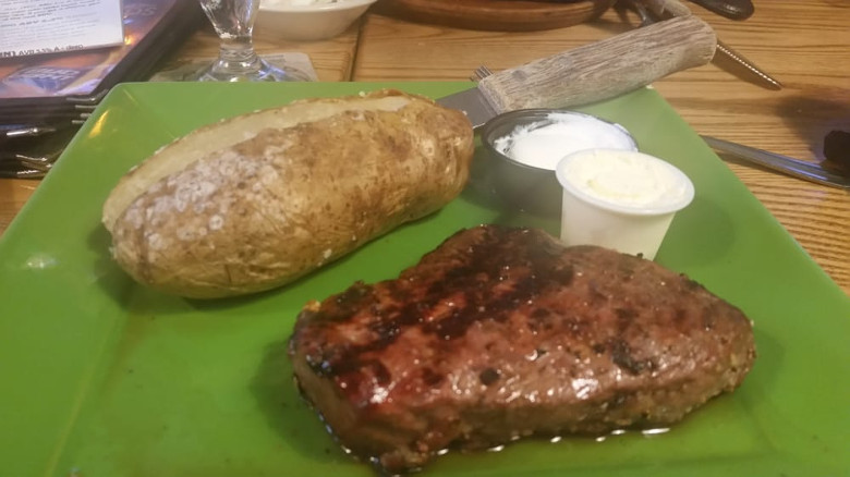 Grizzly Grill and Saloon